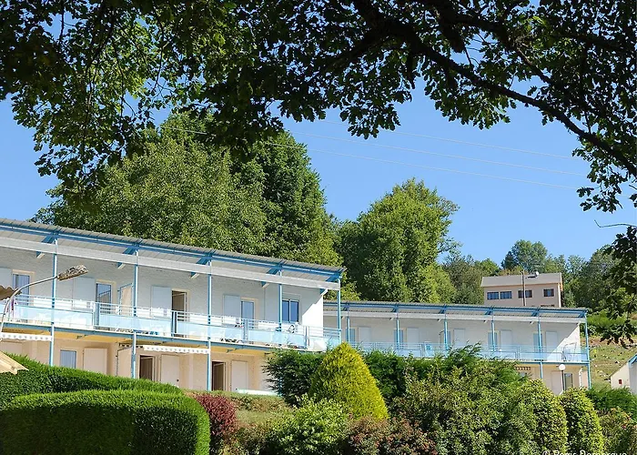 Les Fees Du *** مكان تخييم *